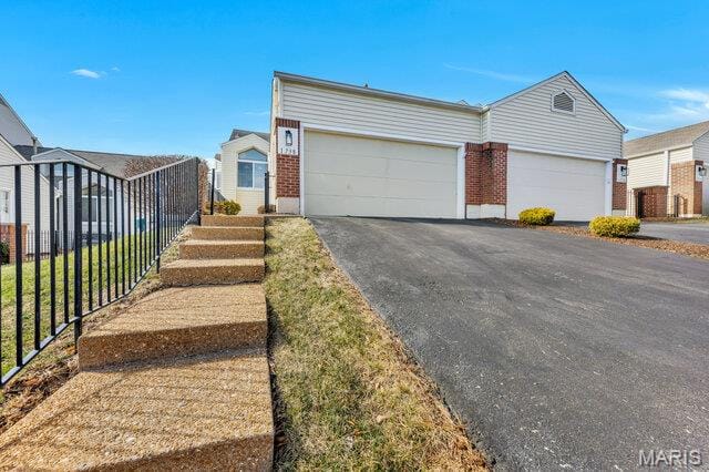 1738 Highview Circle Court