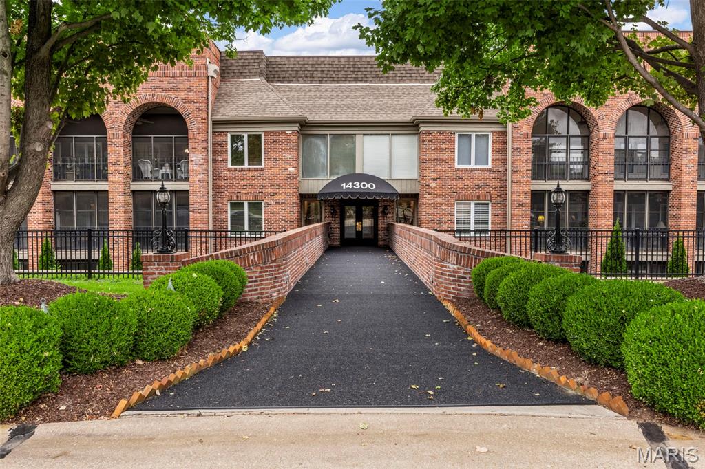 14300 Conway Meadows Court Unit 202 — photo 1