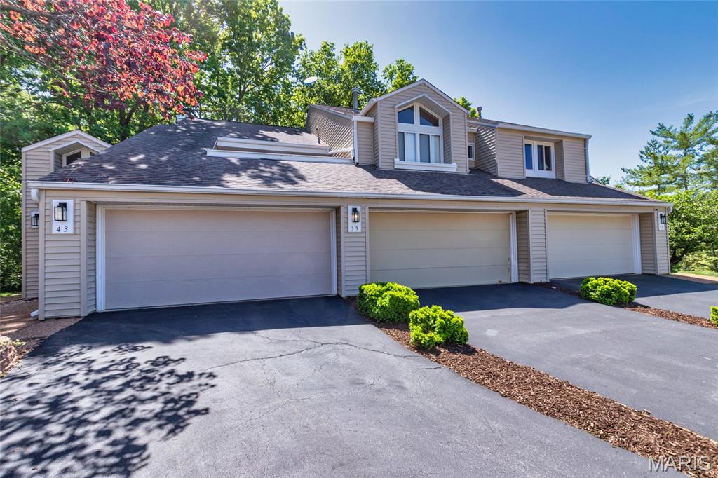 39 Ridgeview Circle Court — photo 1
