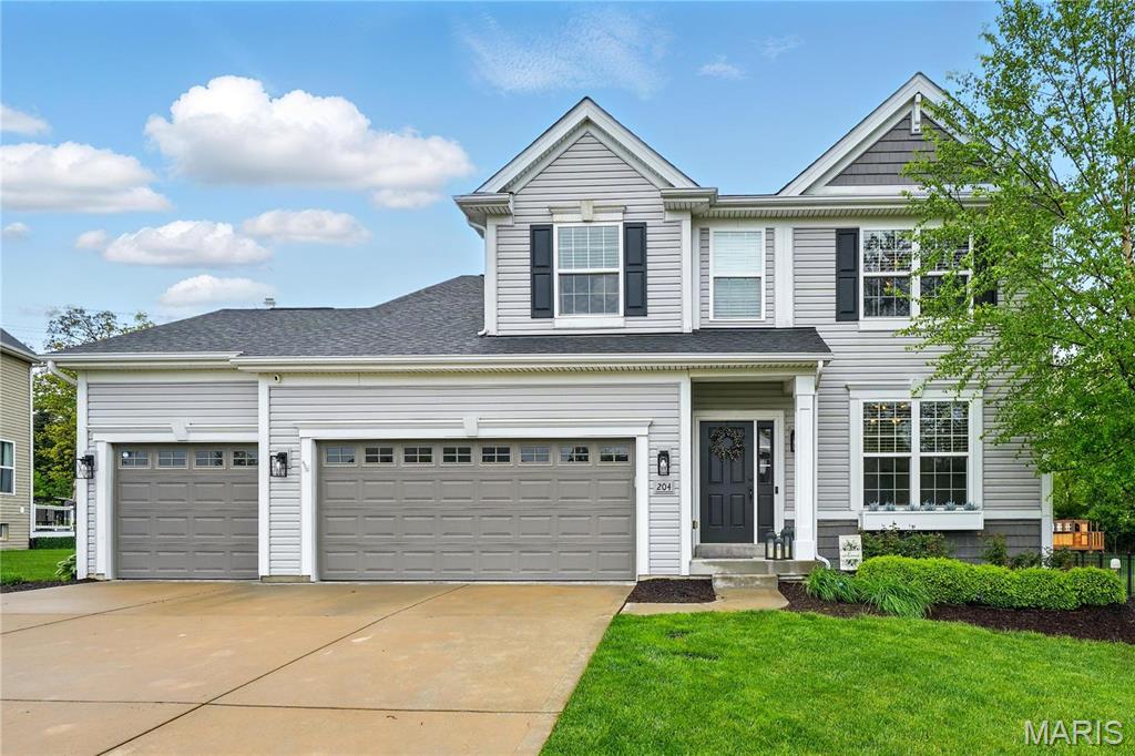 204 Grayleaf Court — photo 1