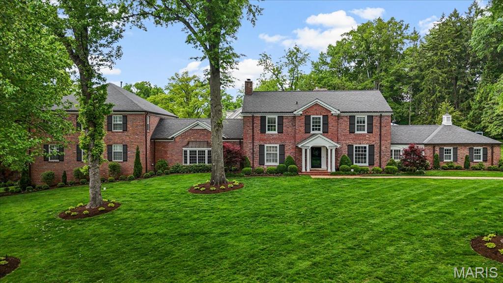 7 Greenbriar Drive — photo 1