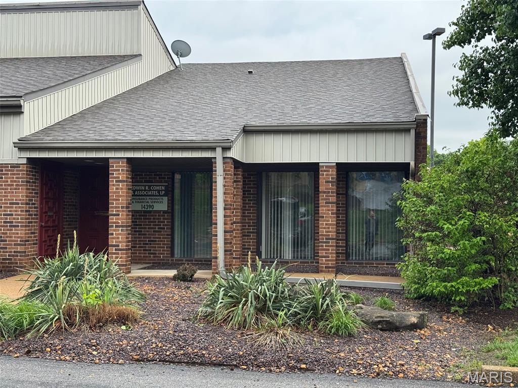 14390 Woodlake Drive — photo 1