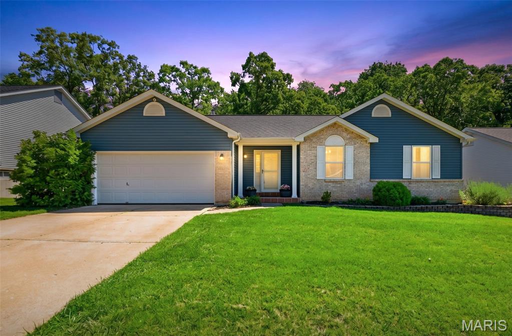 886 Sherwood Forest Court — photo 1