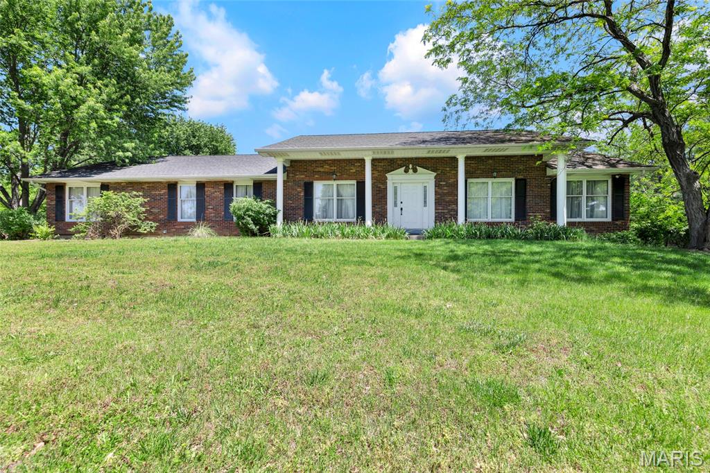 213 Dardenne Farms Drive — photo 1