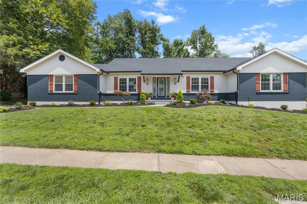 394 Branchport Drive — photo 1
