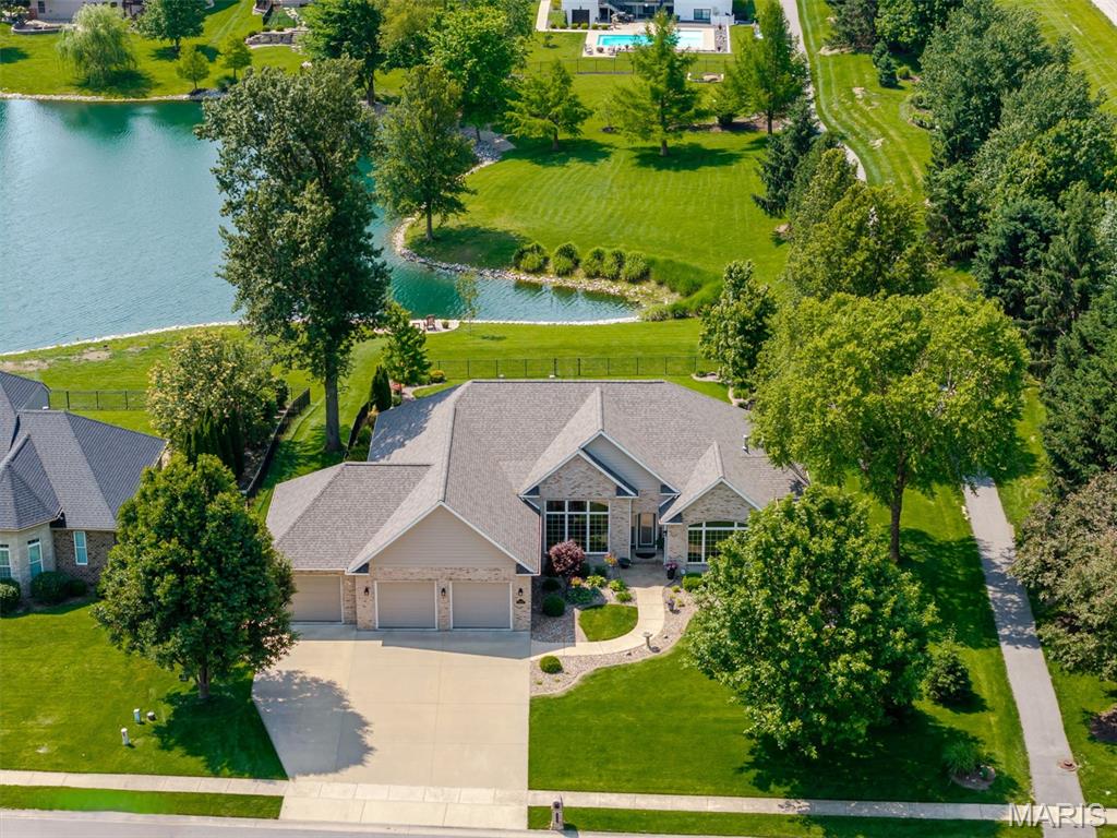 8402 Braeswood Estates Drive — photo 1