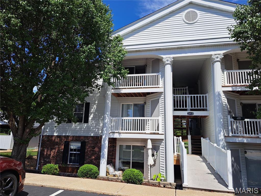 16518 Victoria Crossing Drive Unit J — photo 1