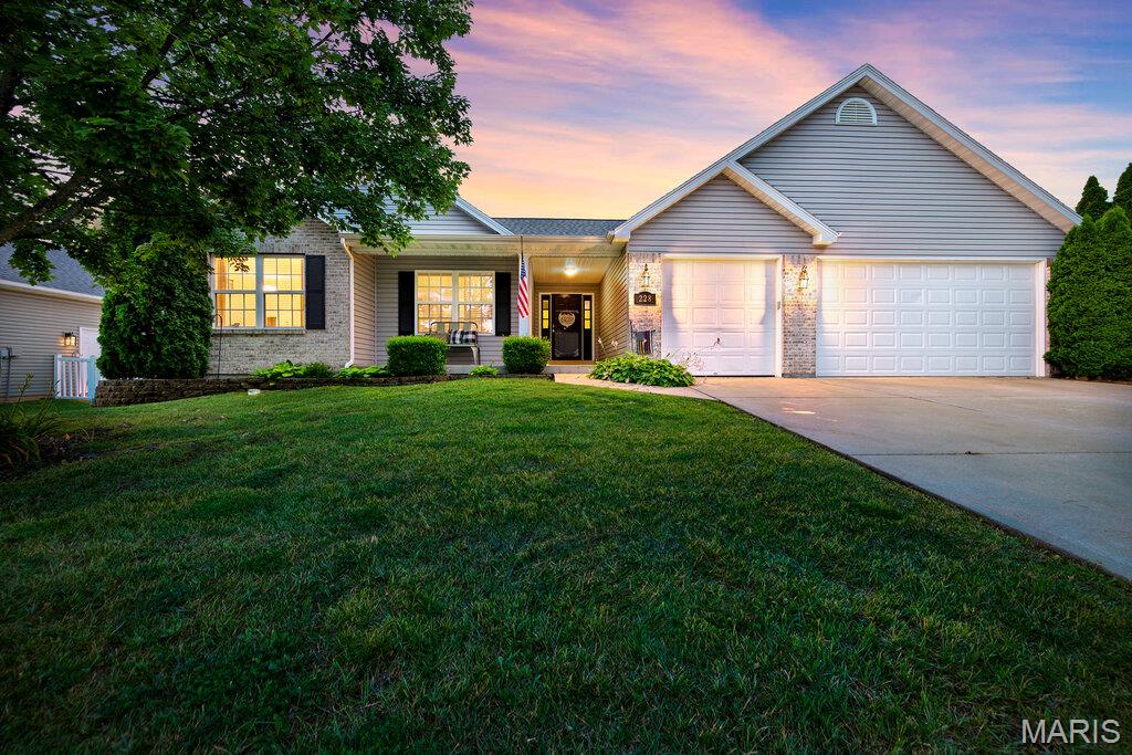 228 Highland Meadows Drive — photo 1