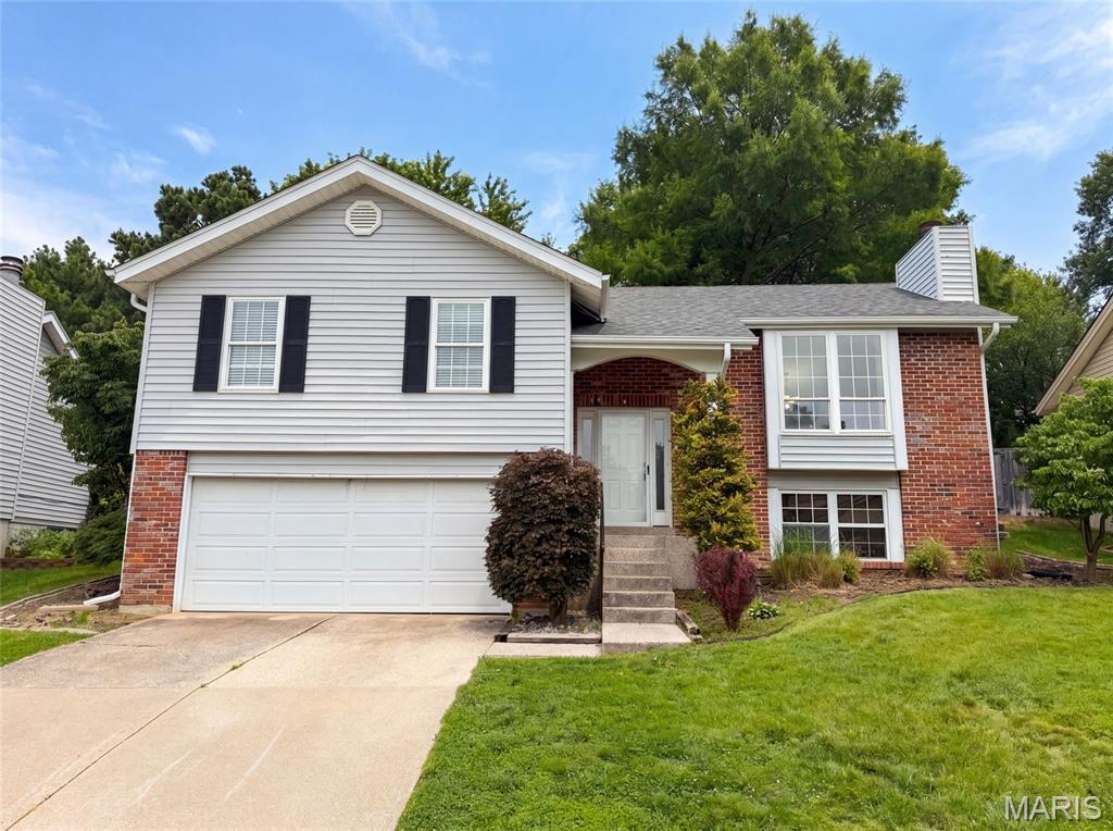 743 Eaglebrooke Drive — photo 1