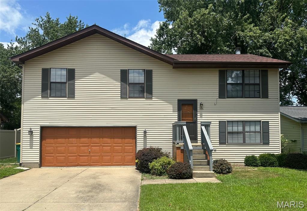 106 Center Grove Drive — photo 1