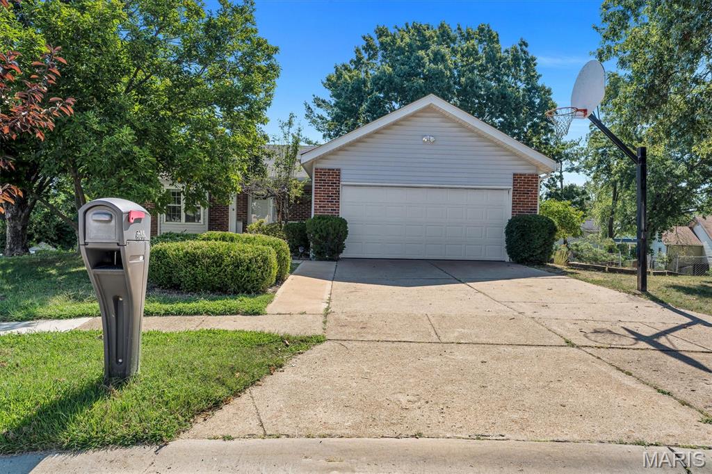 16306 Westglen Farms Court — photo 1