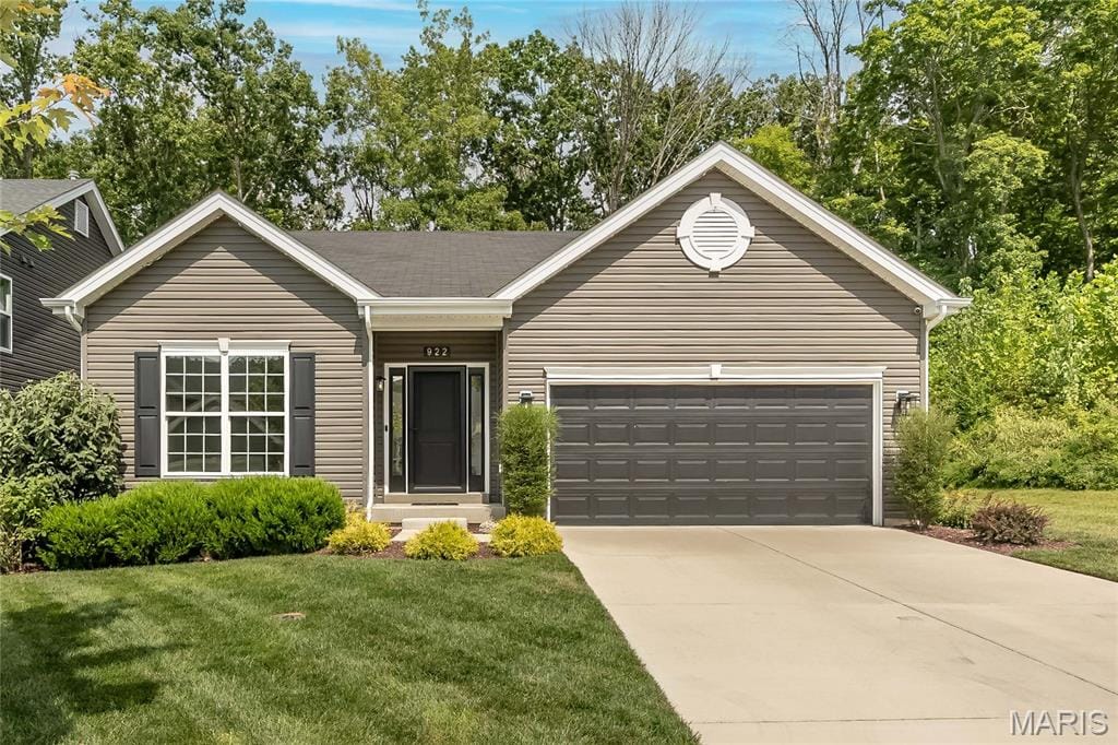 922 Boulder Crest Court
