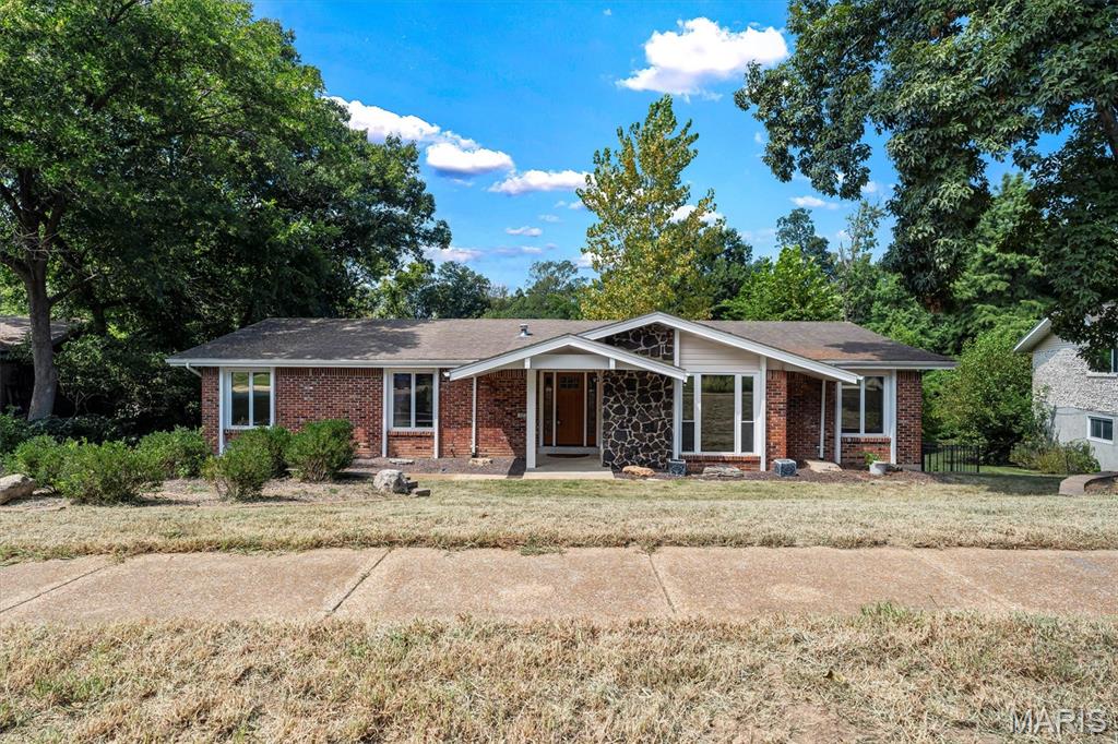605 Forrester Drive — photo 1