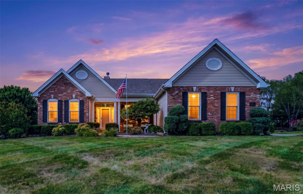 1817 Majestic Oaks Drive — photo 1