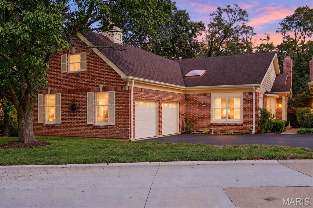 1627 Timberlake Manor Parkway — photo 1