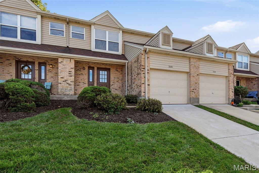 2433 Sandalwood Creek Court — photo 1