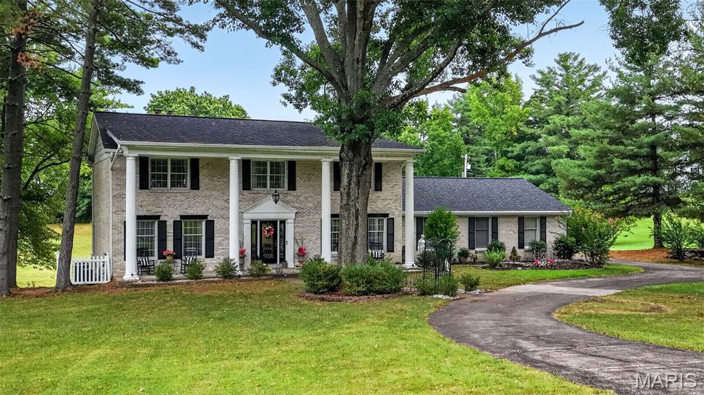 33 Weldon Spring Heights Drive — photo 1