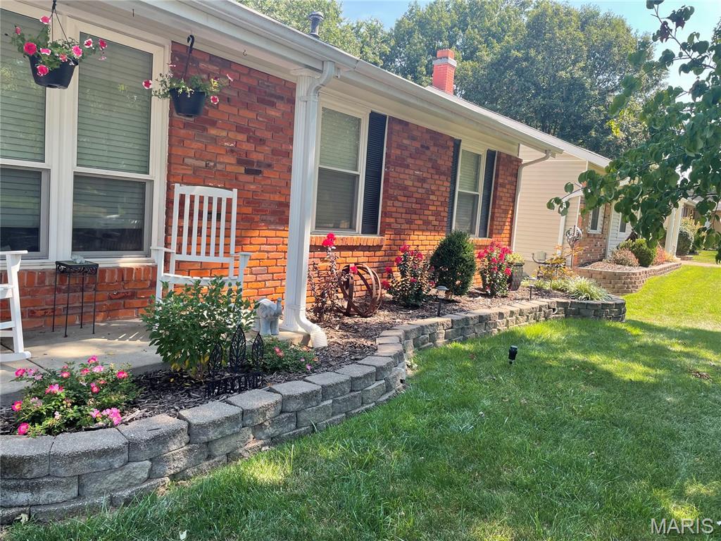 1219 Dorne Drive — photo 1