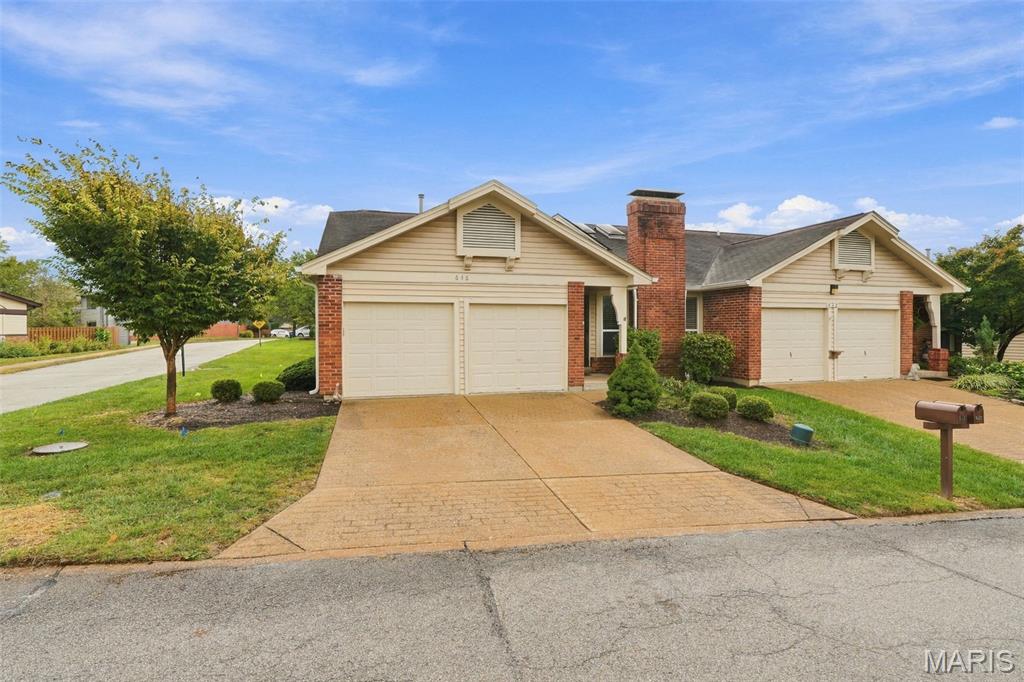646 Sandy Summit Drive — photo 1